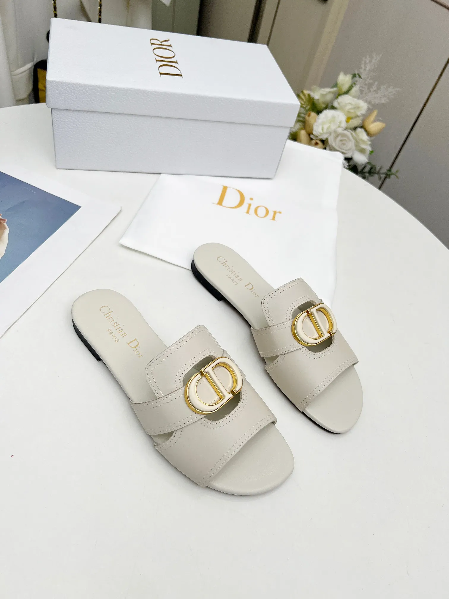 👟👟Ex-factory price 360👟👟 Genuine leather sole +30 Dior spring and summer new model 6 colors optional Size 35-42 Rubber sole Genuine leather sole +30